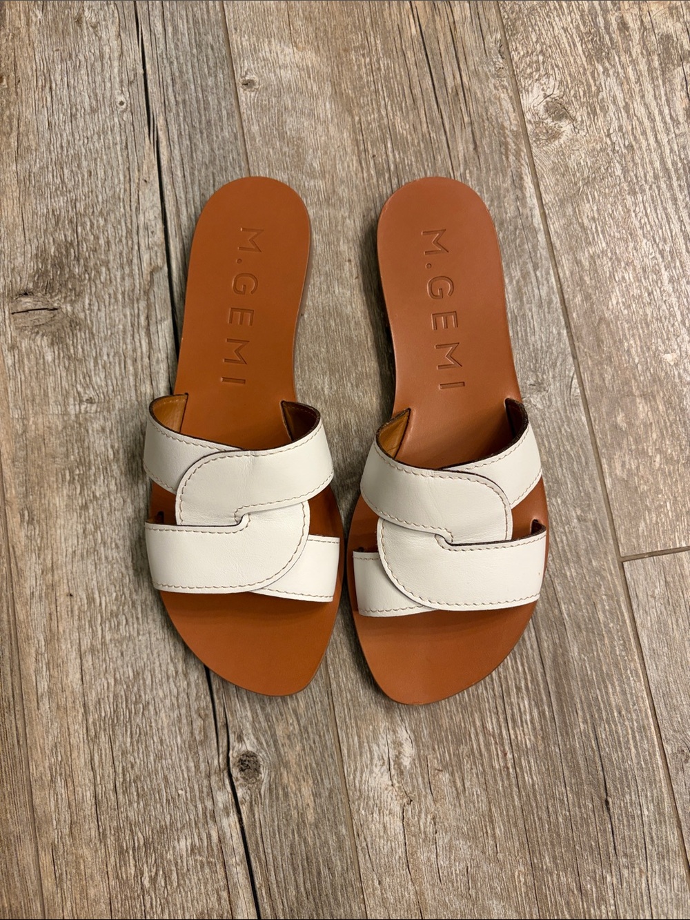 M.Gemi Italian leather sandals Classic flat slide sz 39 Worn once EUC 🤍